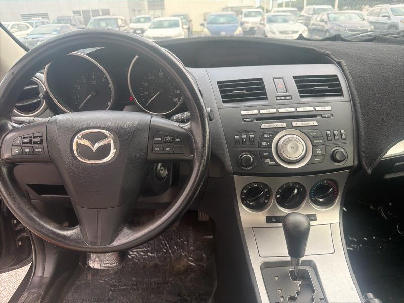 Mazda MAZDA3 i Touring 4-door 2010
