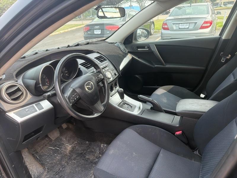 Mazda MAZDA3 i Touring 4-door 2010