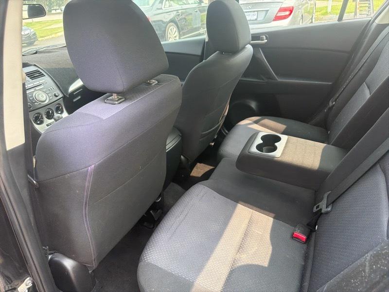 Mazda MAZDA3 i Touring 4-door 2010