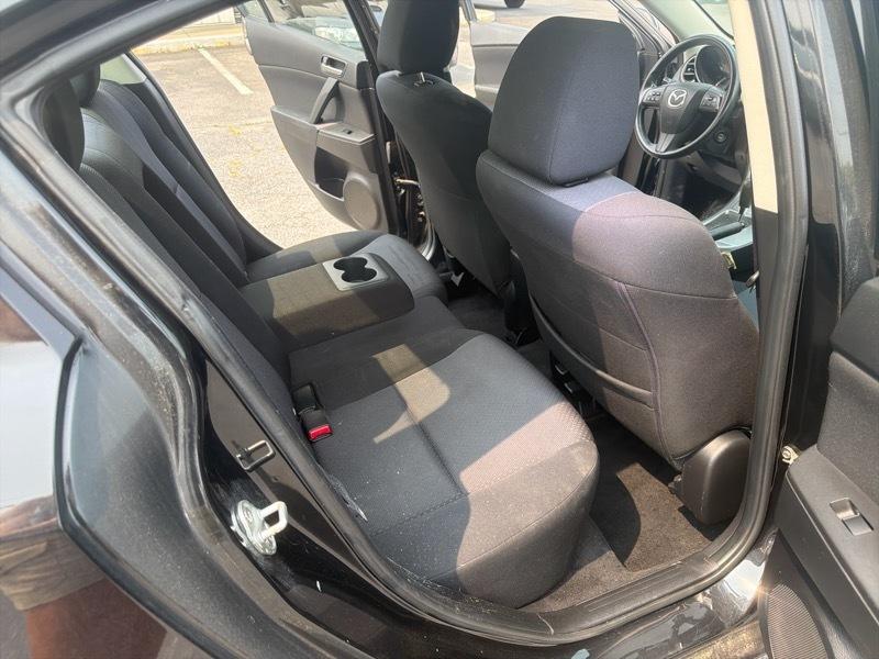 Mazda MAZDA3 i Touring 4-door 2010