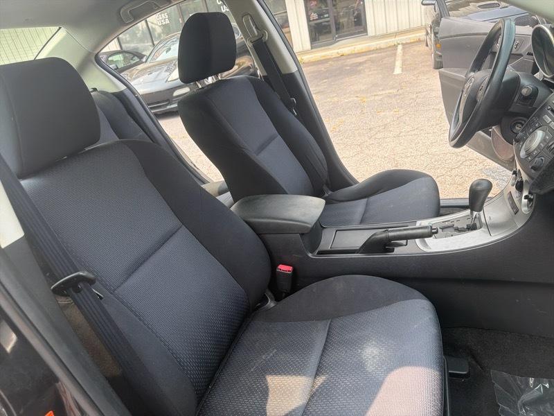 Mazda MAZDA3 i Touring 4-door 2010