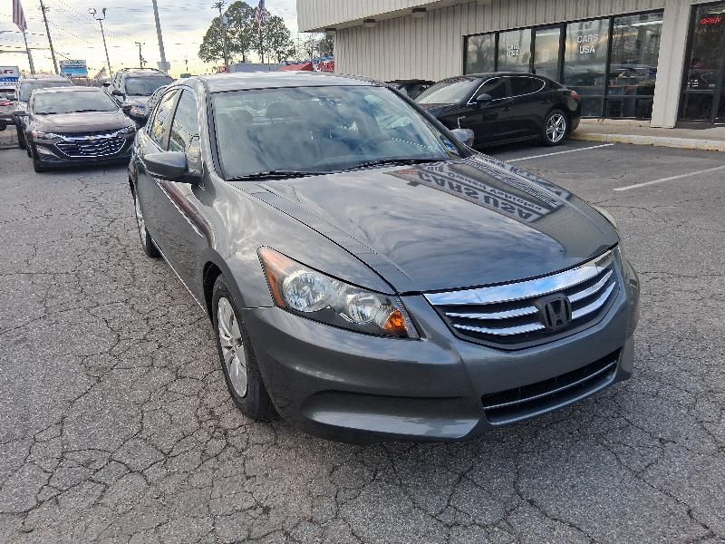 Honda Accord LX sedan AT 2011
