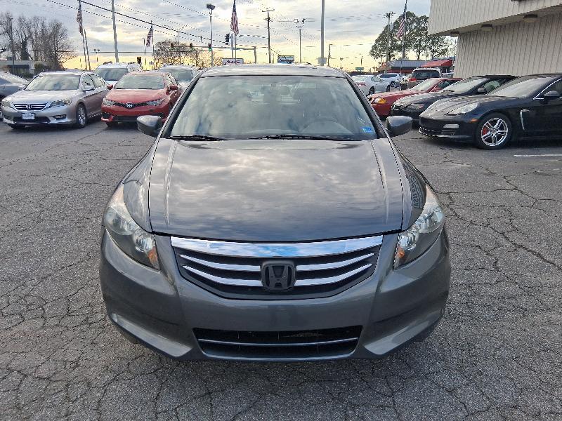 Honda Accord LX sedan AT 2011