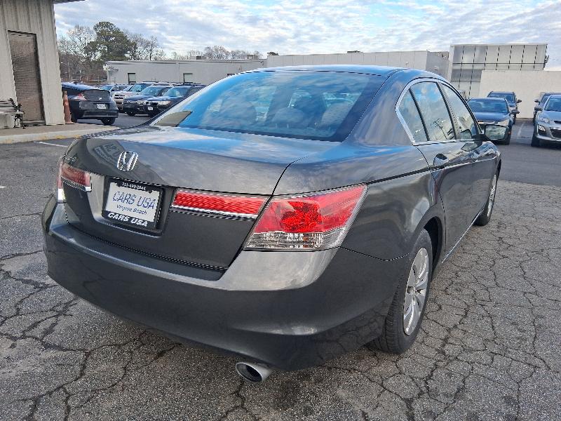 Honda Accord LX sedan AT 2011