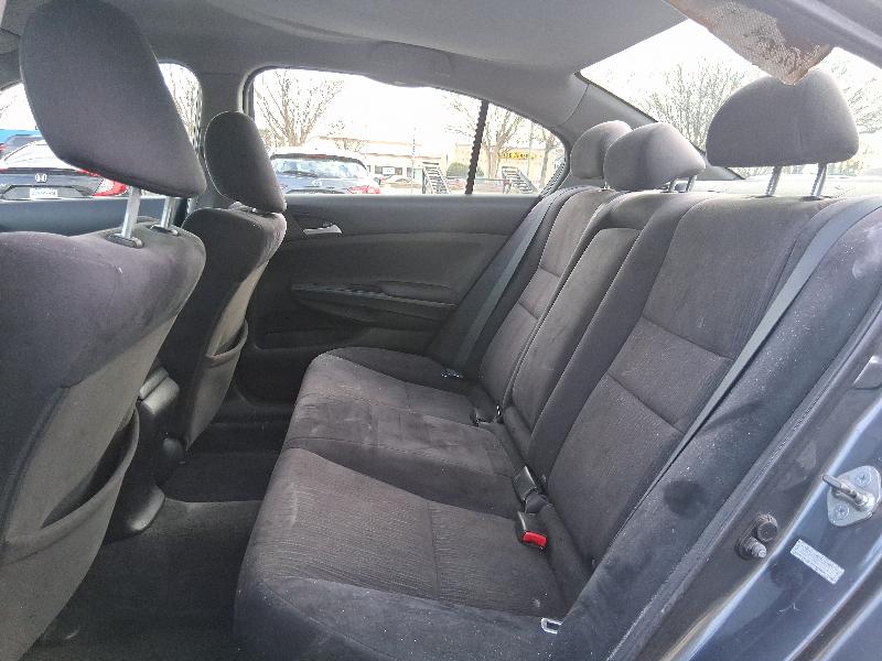 Honda Accord LX sedan AT 2011