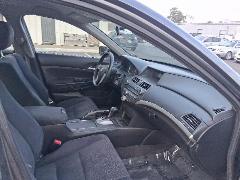 Honda Accord LX sedan AT 2011