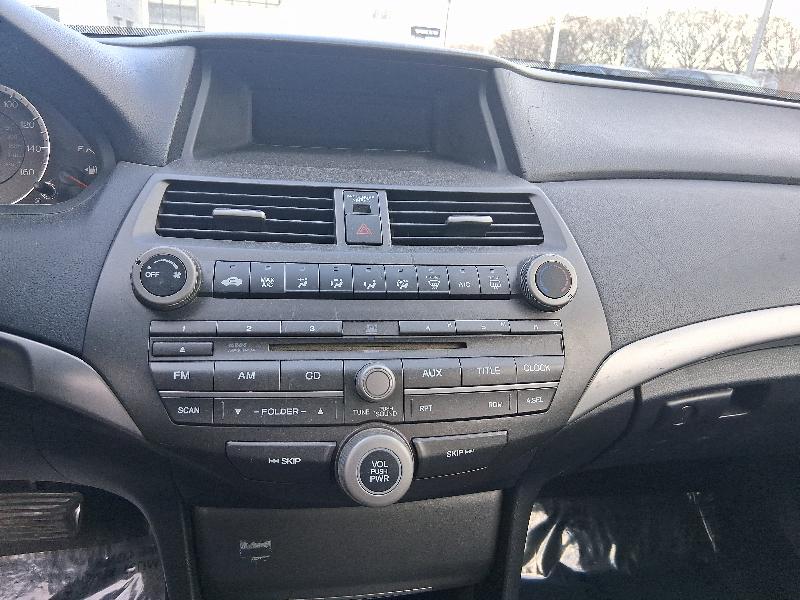 Honda Accord LX sedan AT 2011