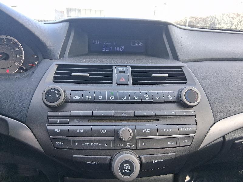 Honda Accord LX sedan AT 2011