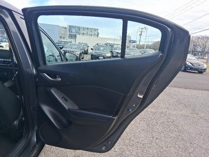 Mazda MAZDA3 i Sport AT 5-Door 2015