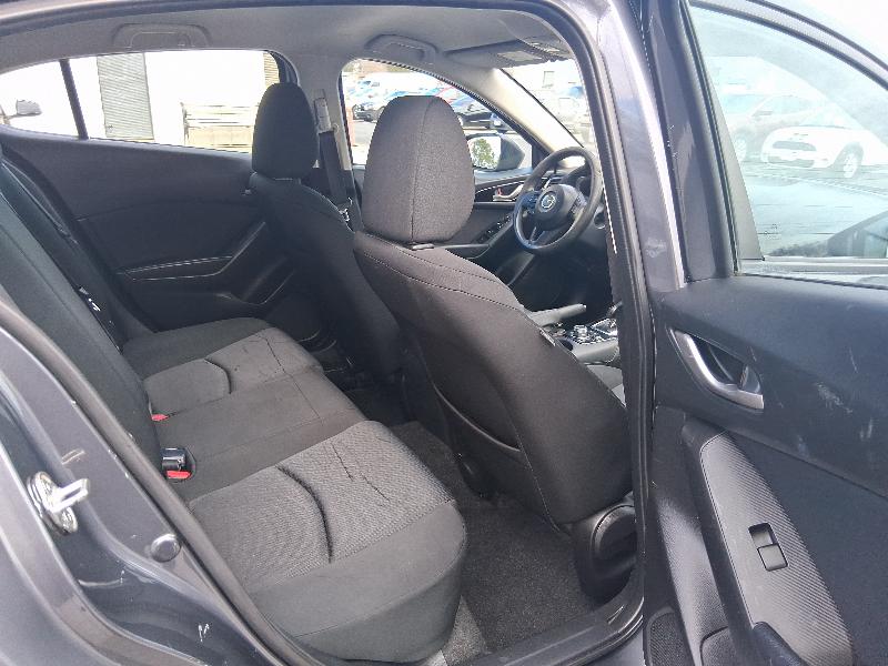 Mazda MAZDA3 i Sport AT 5-Door 2015