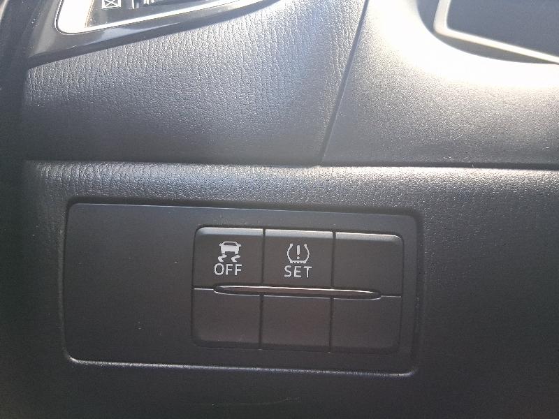 Mazda MAZDA3 i Sport AT 5-Door 2015