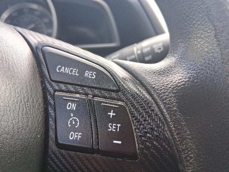 Mazda MAZDA3 i Sport AT 5-Door 2015