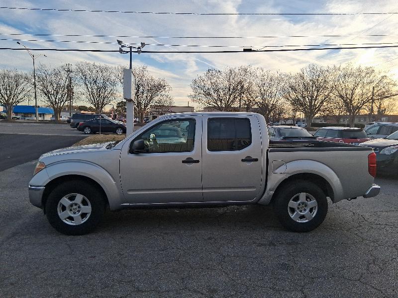 Nissan Frontier LE Crew Cab 2WD 2006