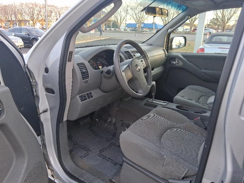 Nissan Frontier LE Crew Cab 2WD 2006