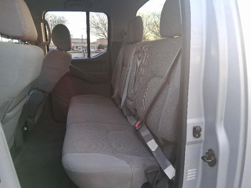 Nissan Frontier LE Crew Cab 2WD 2006