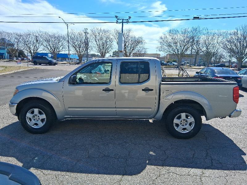 Nissan Frontier LE Crew Cab 2WD 2006