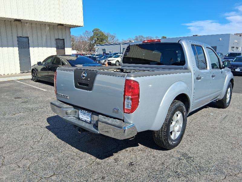 Nissan Frontier LE Crew Cab 2WD 2006