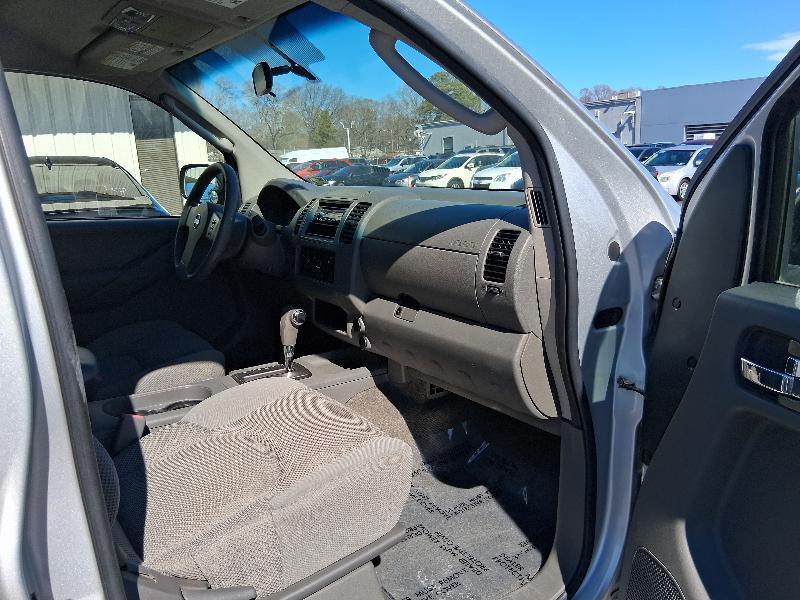 Nissan Frontier LE Crew Cab 2WD 2006