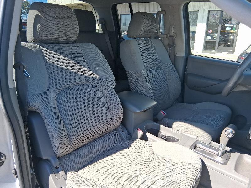 Nissan Frontier LE Crew Cab 2WD 2006