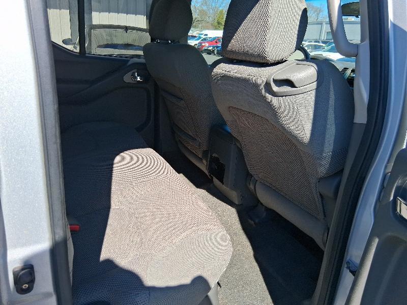 Nissan Frontier LE Crew Cab 2WD 2006