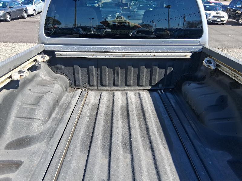 Nissan Frontier LE Crew Cab 2WD 2006