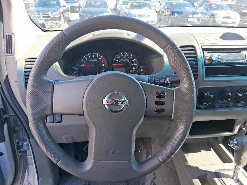 Nissan Frontier LE Crew Cab 2WD 2006