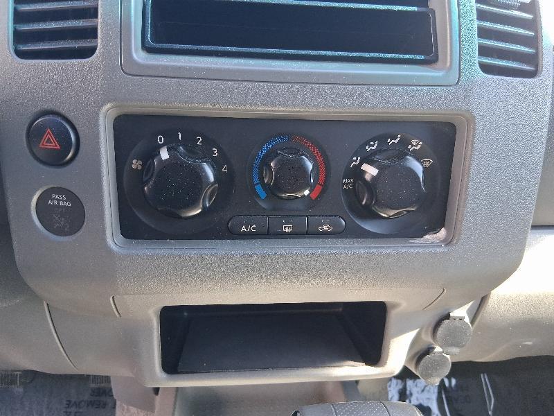 Nissan Frontier LE Crew Cab 2WD 2006