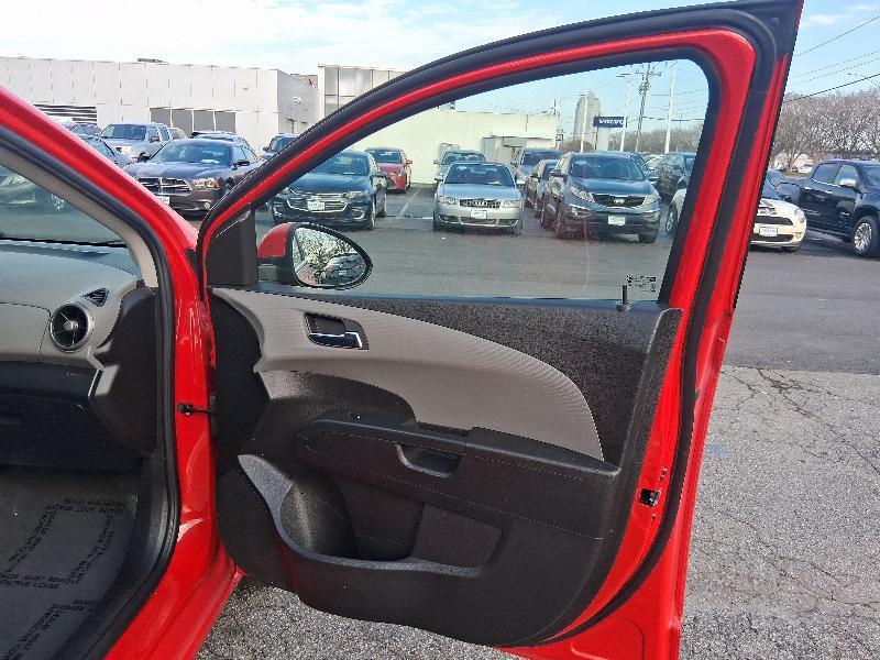 Chevrolet Sonic LT Auto Sedan 2015