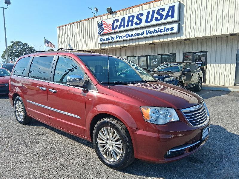 2015 Chrysler Town & Country Touring-L