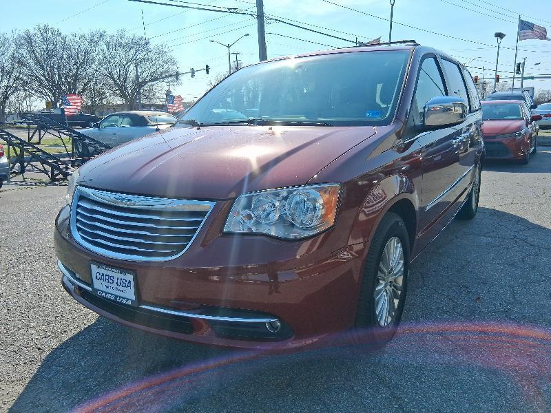 Chrysler Town & Country Touring-L 2015