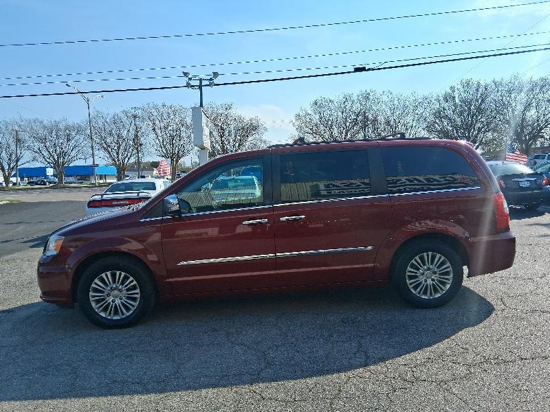 Chrysler Town & Country Touring-L 2015