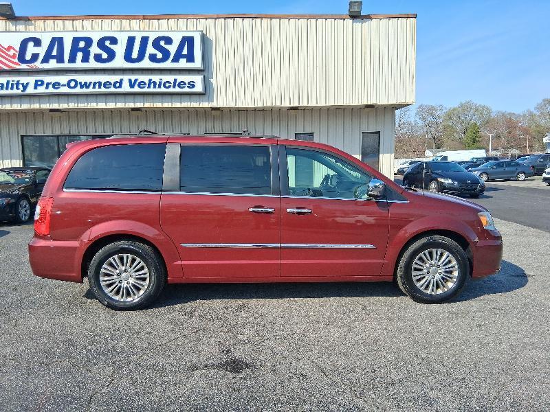 Chrysler Town & Country Touring-L 2015