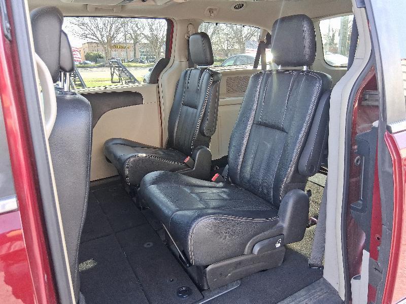 Chrysler Town & Country Touring-L 2015