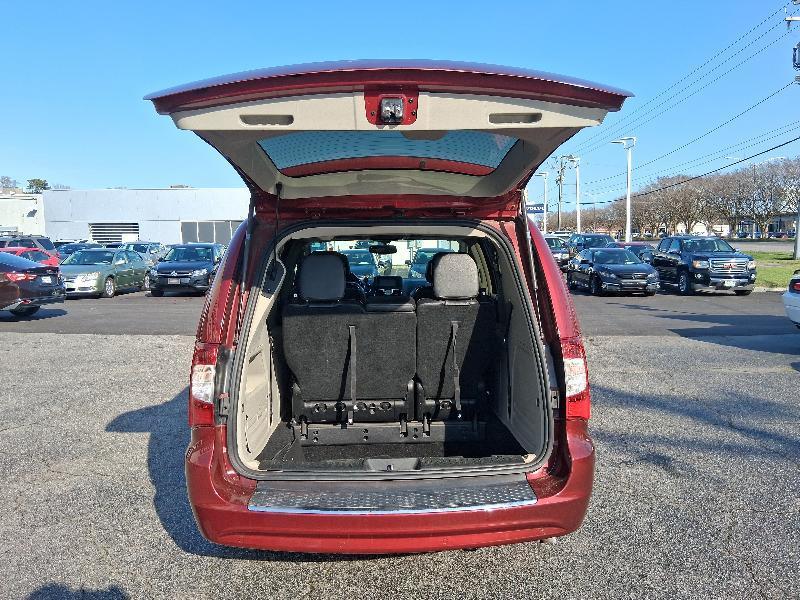 Chrysler Town & Country Touring-L 2015