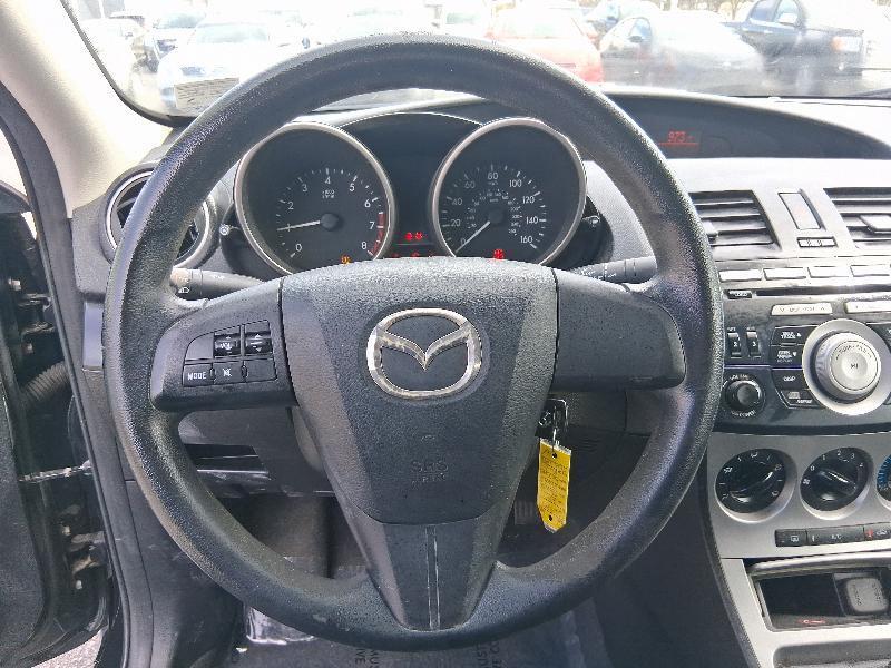 Mazda MAZDA3 i Touring 4-door 2010