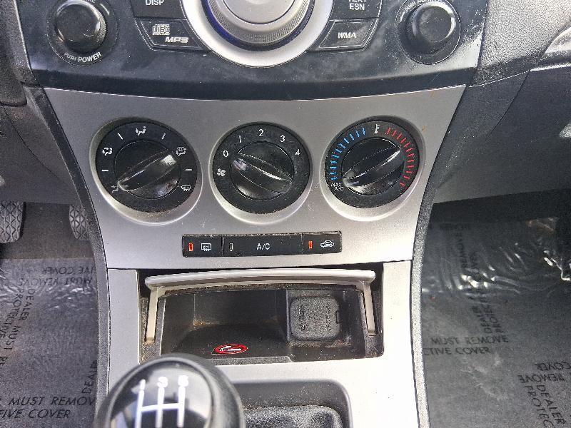 Mazda MAZDA3 i Touring 4-door 2010