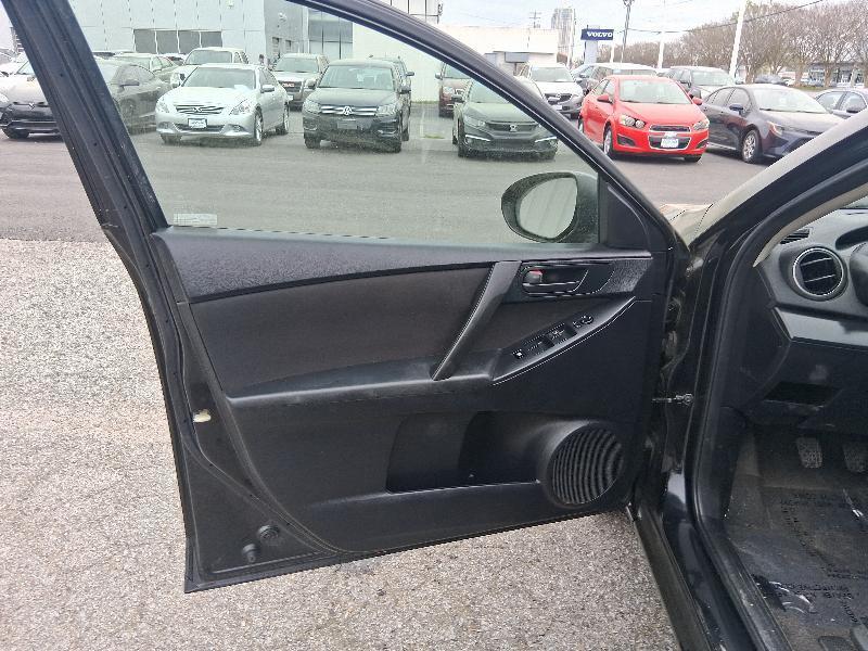 Mazda MAZDA3 i Touring 4-door 2010