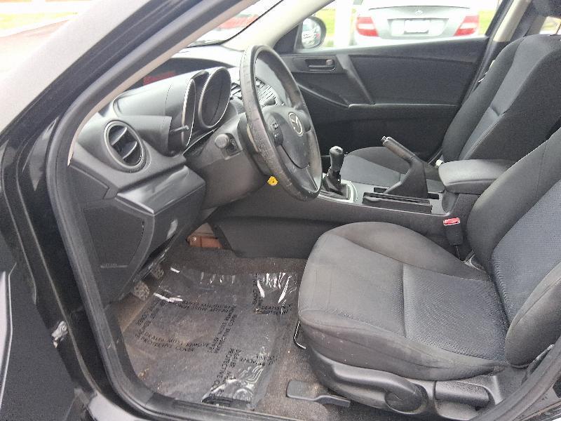 Mazda MAZDA3 i Touring 4-door 2010