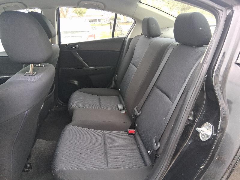 Mazda MAZDA3 i Touring 4-door 2010