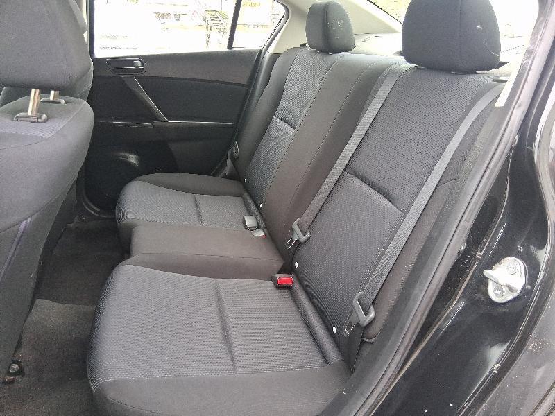 Mazda MAZDA3 i Touring 4-door 2010