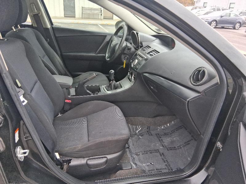 Mazda MAZDA3 i Touring 4-door 2010