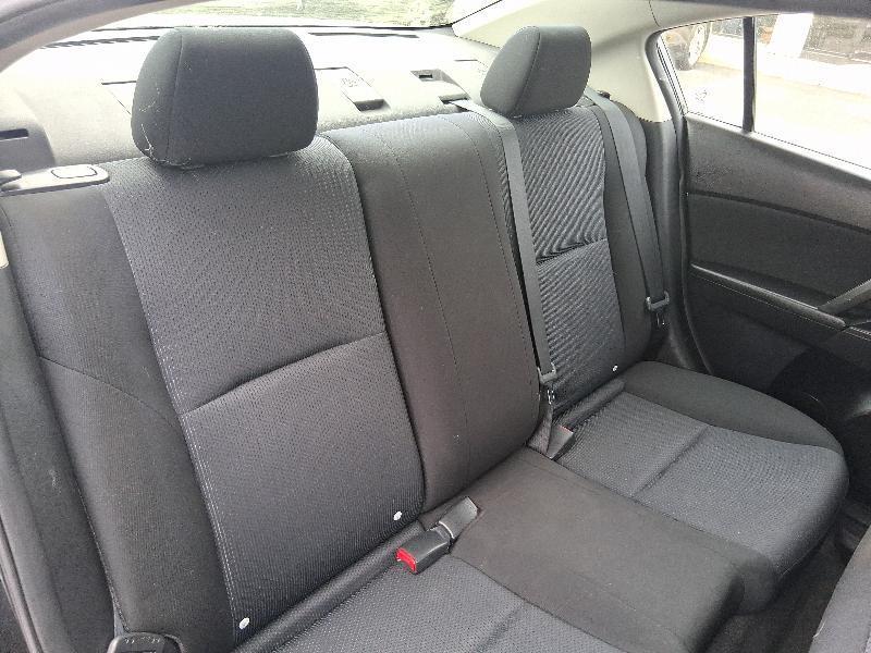 Mazda MAZDA3 i Touring 4-door 2010