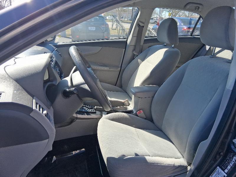 Toyota Corolla 4dr Sdn CVT S (Natl) 2009