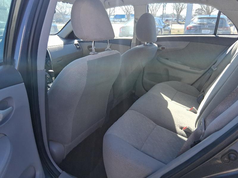 Toyota Corolla 4dr Sdn CVT S (Natl) 2009