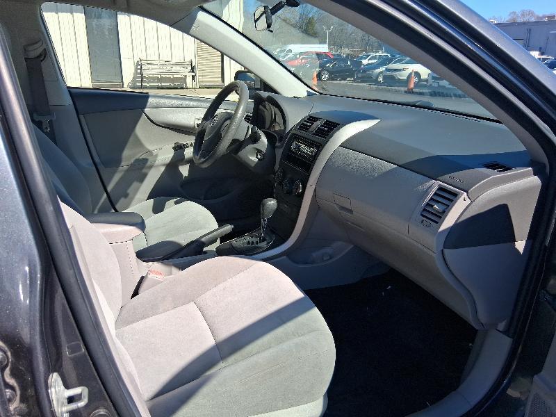 Toyota Corolla 4dr Sdn CVT S (Natl) 2009