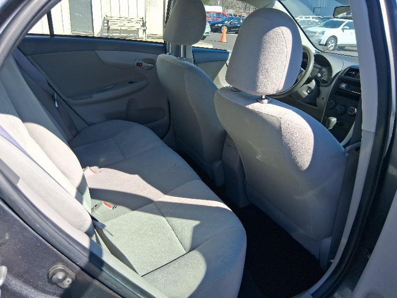 Toyota Corolla 4dr Sdn CVT S (Natl) 2009