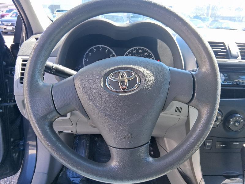 Toyota Corolla 4dr Sdn CVT S (Natl) 2009