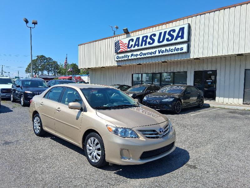 Toyota Corolla 4dr Sdn Auto LE (Natl) 2013