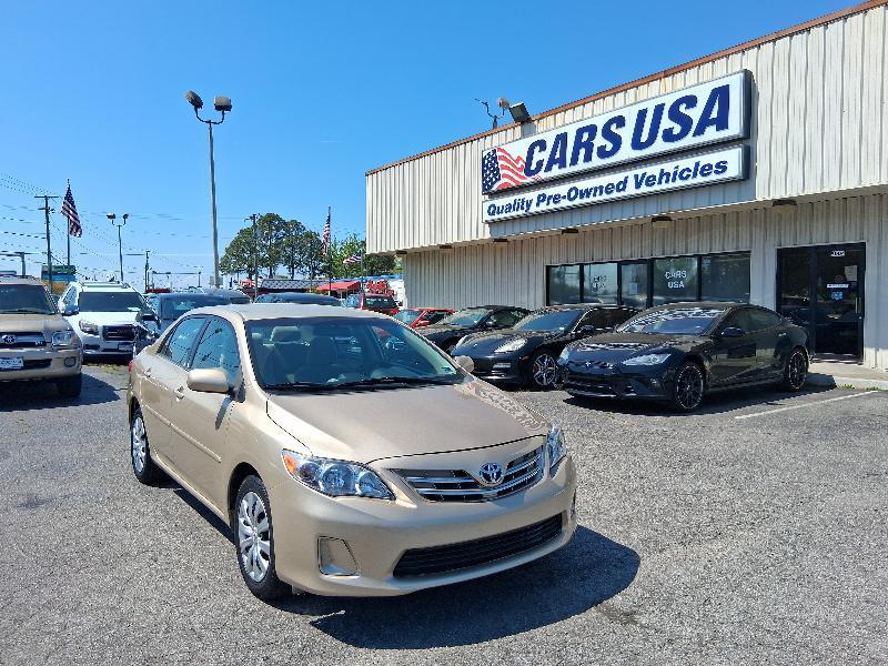 Toyota Corolla 4dr Sdn Auto LE (Natl) 2013