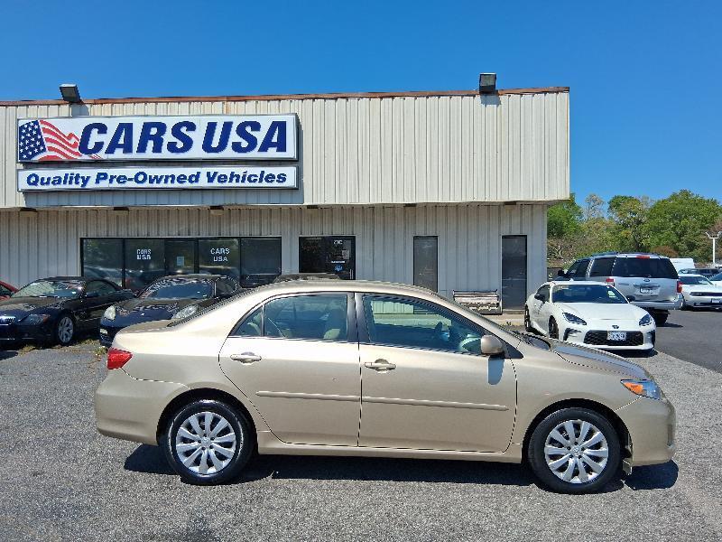 Toyota Corolla 4dr Sdn Auto LE (Natl) 2013